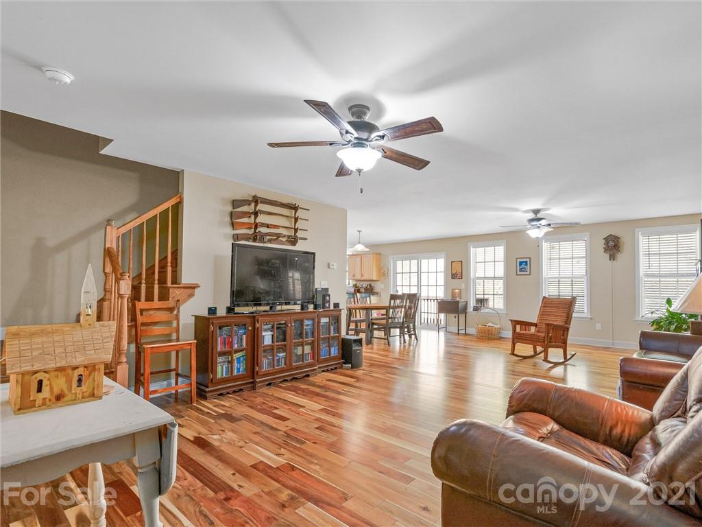 351 Cody Road Marshall, NC 28753 - Photo 7 of 29 Gallery Image 7