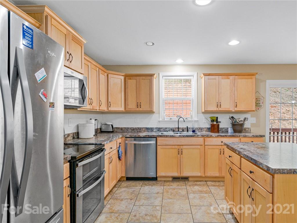 351 Cody Road Marshall, NC 28753 - Photo 10 of 29 Gallery Image 10