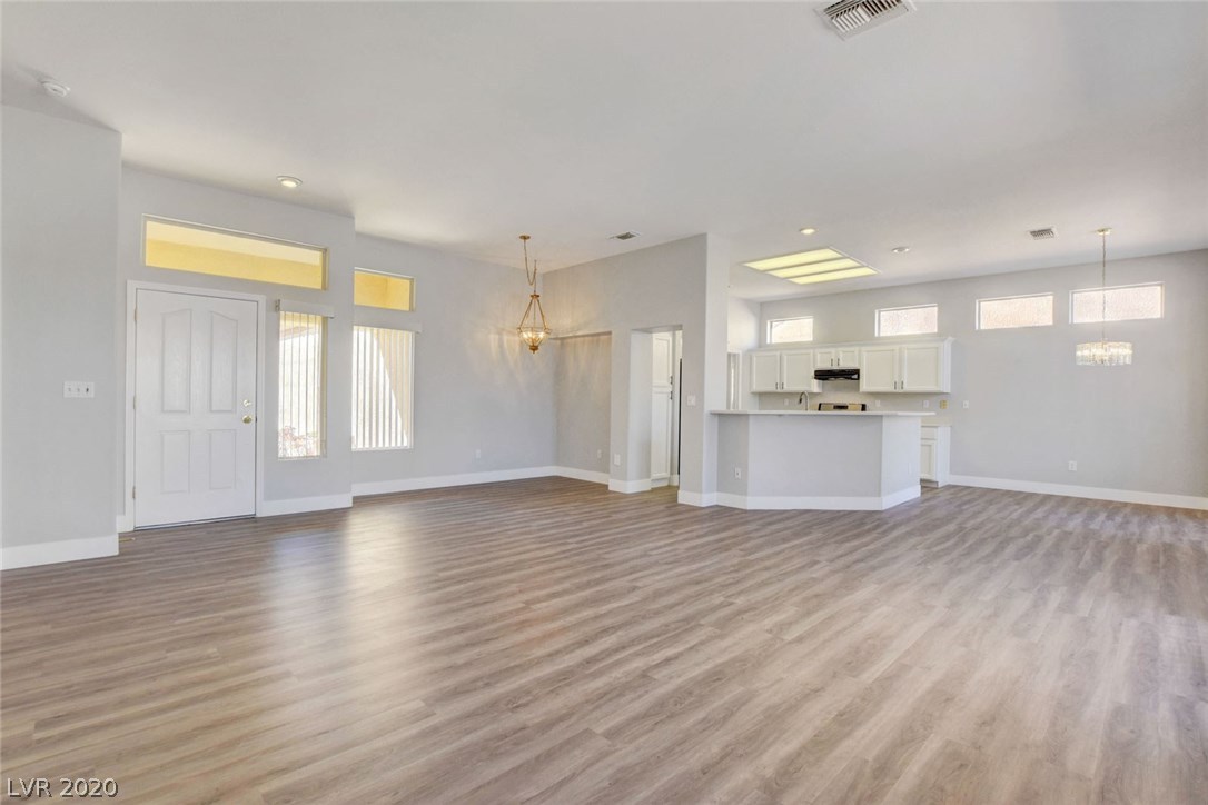 10316 Georgetown Place Las Vegas, NV 89134 - Photo 3 of 32