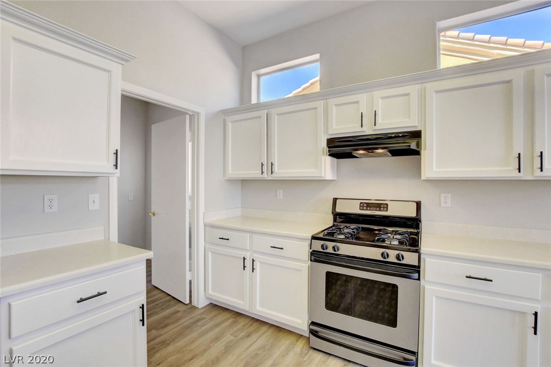 10316 Georgetown Place Las Vegas, NV 89134 - Photo 8 of 32