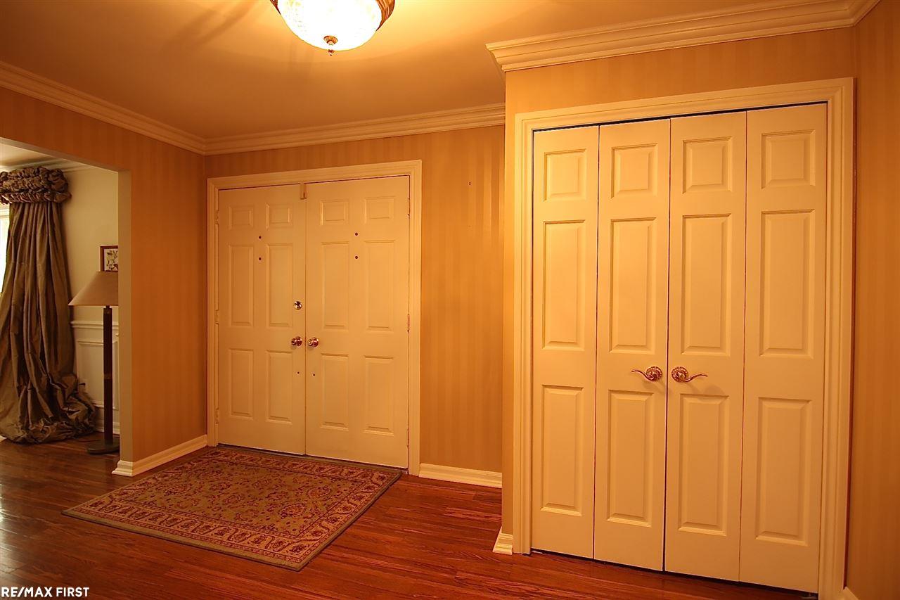 1651 North Kilburn Road Rochester Hills, MI 48306 - Photo 5 of 46