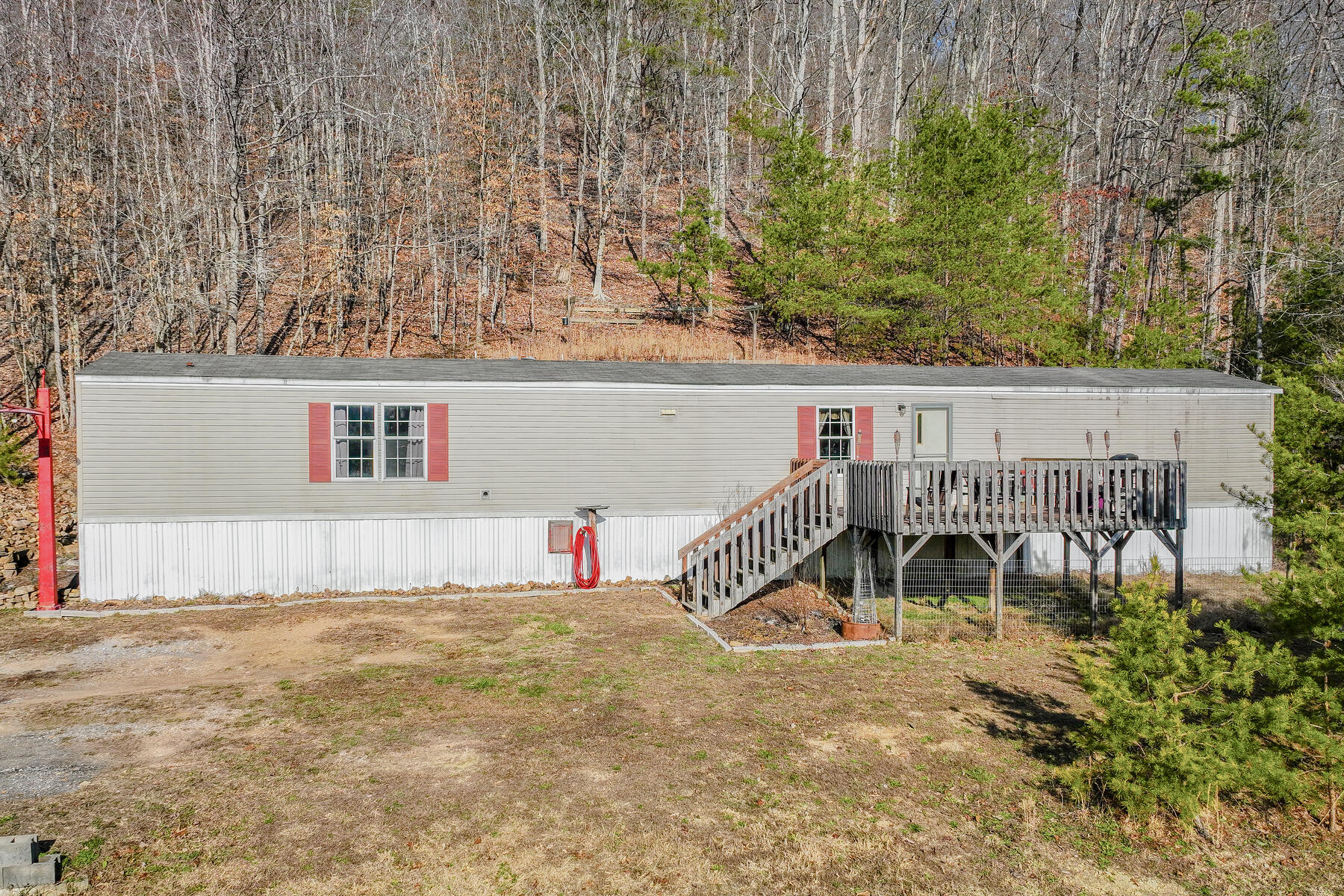 8984 Yuma Road Gate City, VA 24251 - Photo 1 of 86 001