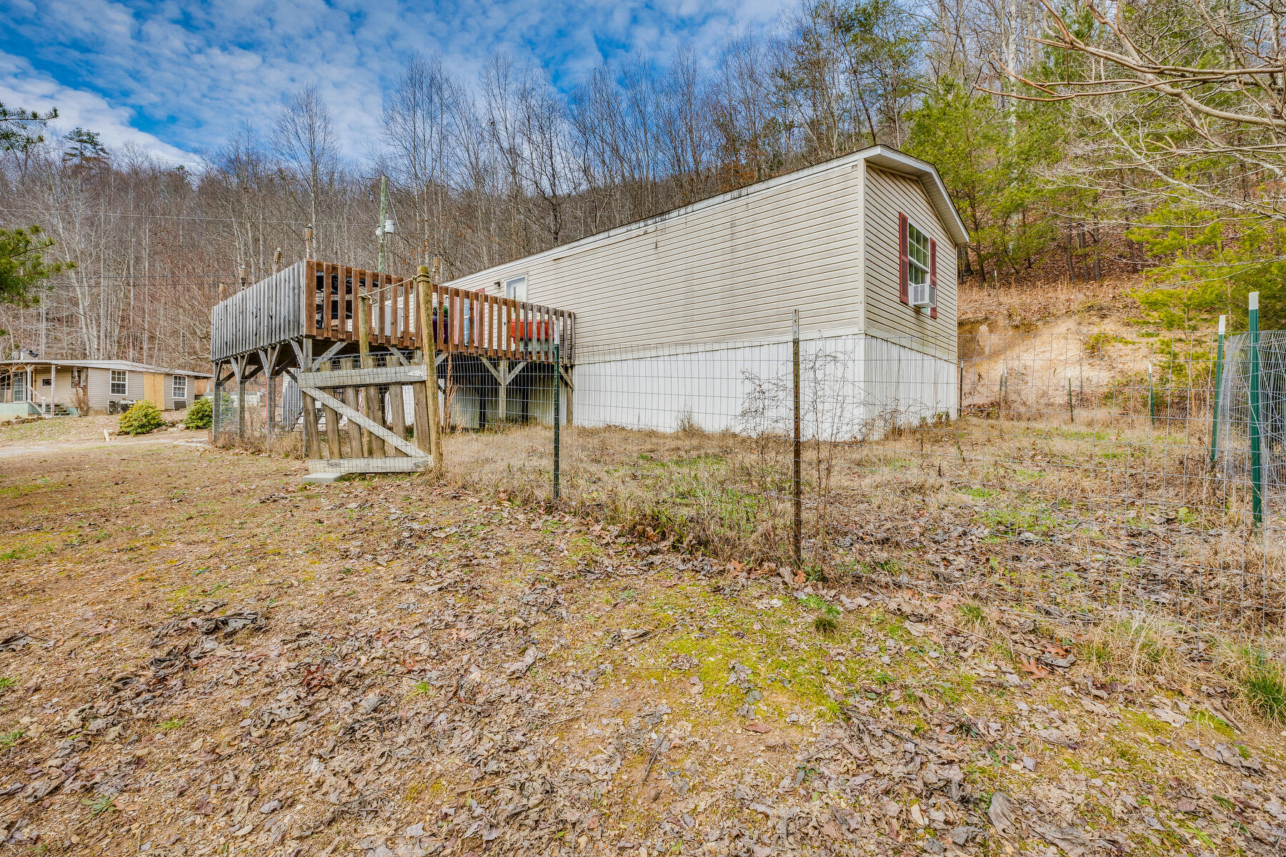 8984 Yuma Road Gate City, VA 24251 - Photo 3 of 86 003