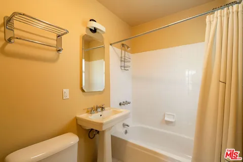 $1,450,000 | 1441 Columbia Drive, Glendale, CA 91205