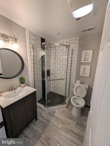 $4,200 | 5209 Cedar Road, Alexandria, VA 22309