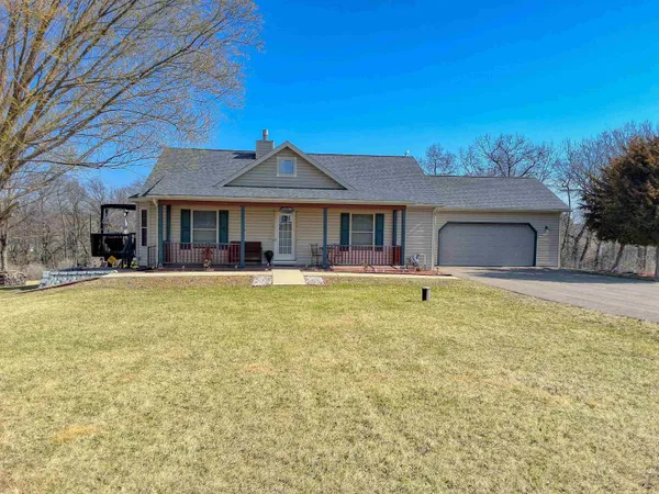 $283,000 | 17-199 Lake Carroll Boulevard, Lake Carroll, IL 61046
