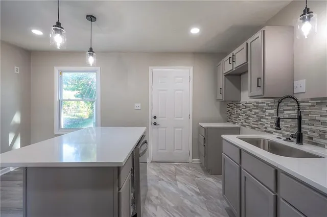 $187,500 | 6403 East 153 Street, Grandview, MO 64030