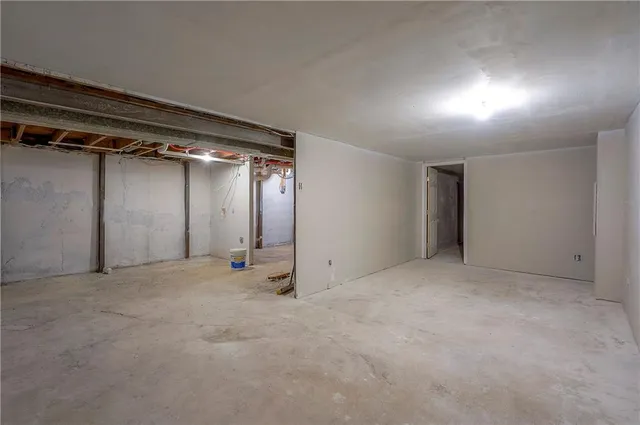 $187,500 | 6403 East 153 Street, Grandview, MO 64030