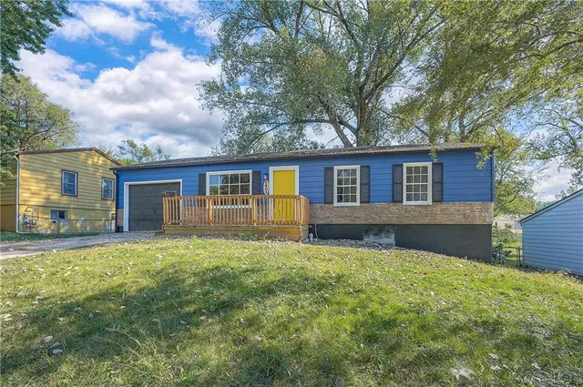 $187,500 | 6403 East 153 Street, Grandview, MO 64030