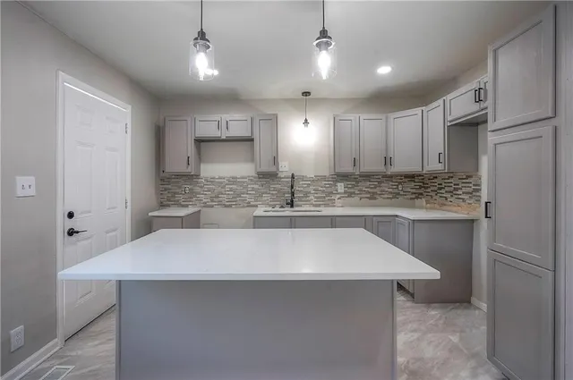 $187,500 | 6403 East 153 Street, Grandview, MO 64030