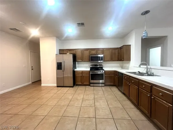 $2,295 | 11027 Village Crest Lane, Las Vegas, NV 89135