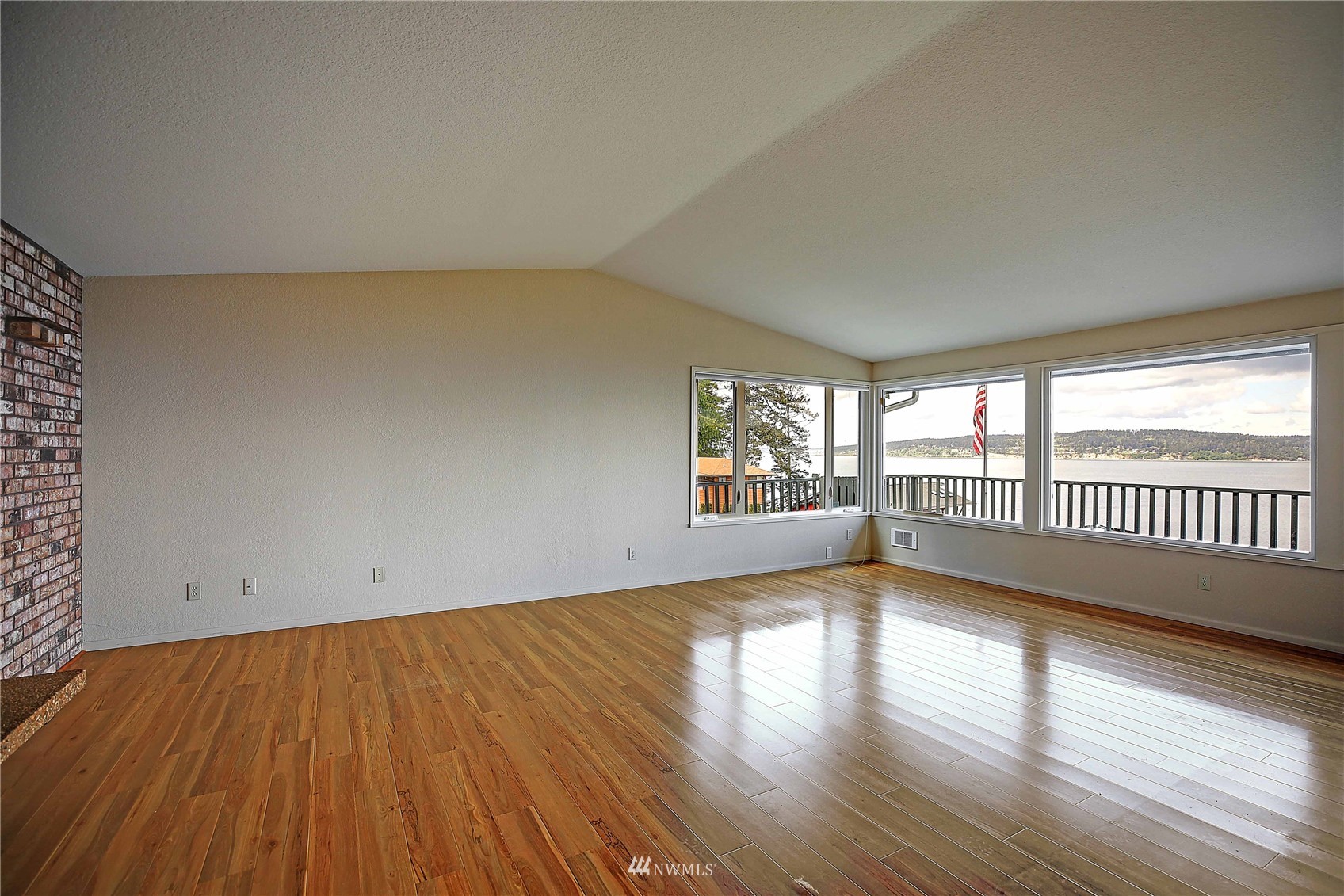 544 Maple Grove Road Camano Island, WA 98282 - Photo 11 of 40 Gallery Image 11