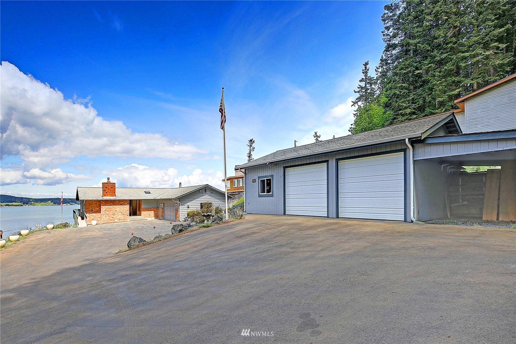 544 Maple Grove Road Camano Island, WA 98282 - Photo 6 of 40 Gallery Image 6