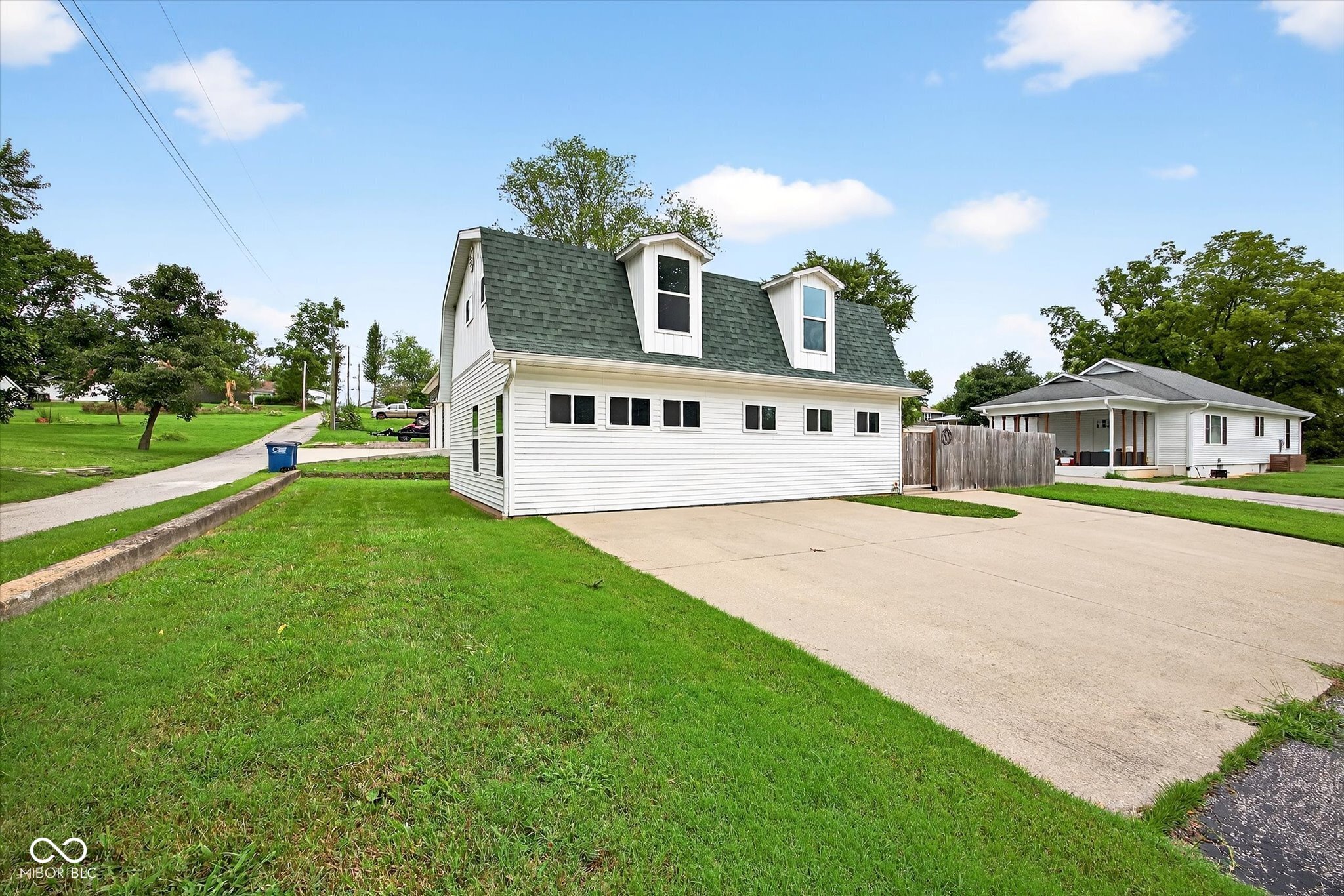 901 25th Street Bedford, IN 47421 - Photo 2 of 35