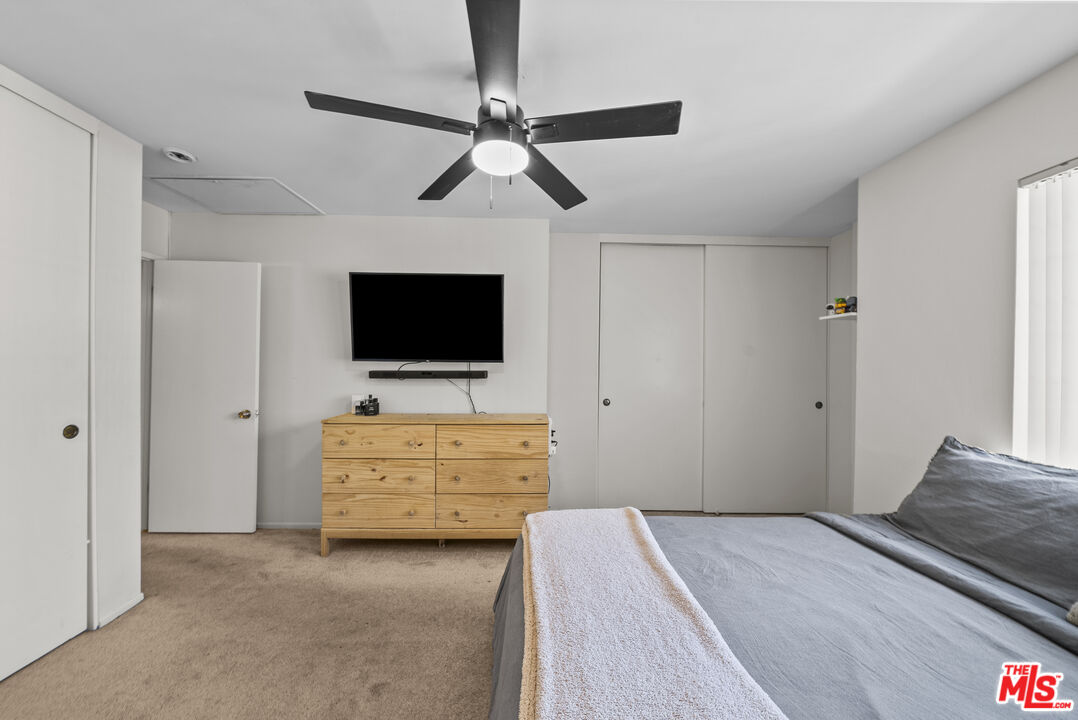 19124 Hamlin Street, Unit 4 Reseda, CA 91335 - Photo 20 of 38