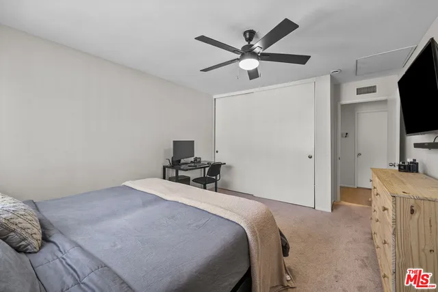 $570,000 | 19124 Hamlin Street, Unit 4, Reseda, CA 91335