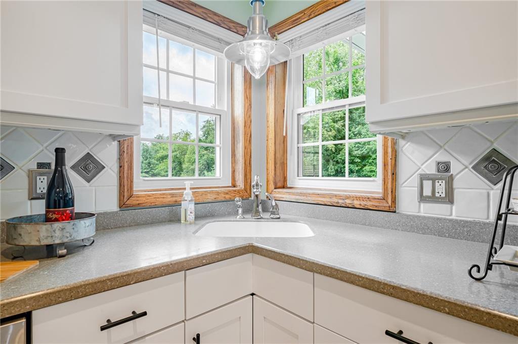 397 Marguerite Road Latrobe, PA 15650 - Photo 5 of 38 Gallery Image 5