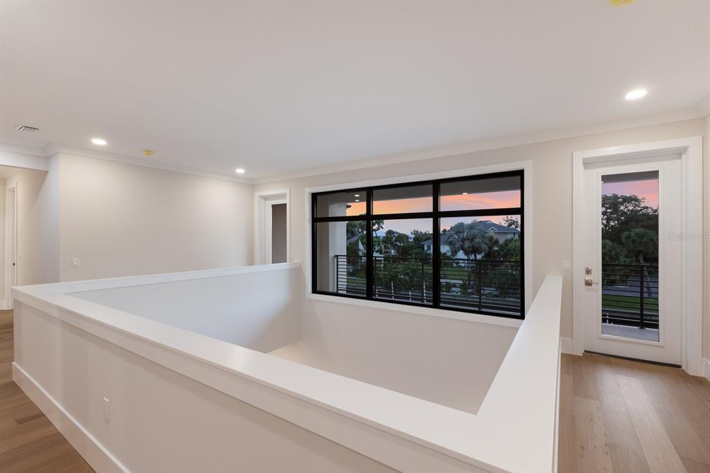 4544 Woodside Road Sarasota, FL 34242 - Photo 30 of 94 Gallery Image 30