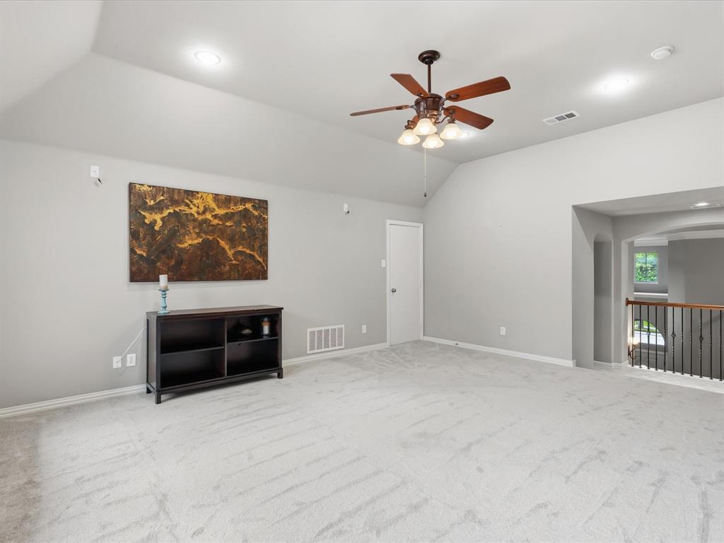 8330 Thatcher Road Lantana, TX 76226 - Photo 17 of 33