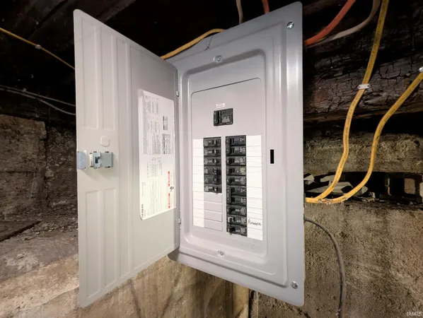 $49,400 | 221 North G Street, Marion, IN 46952