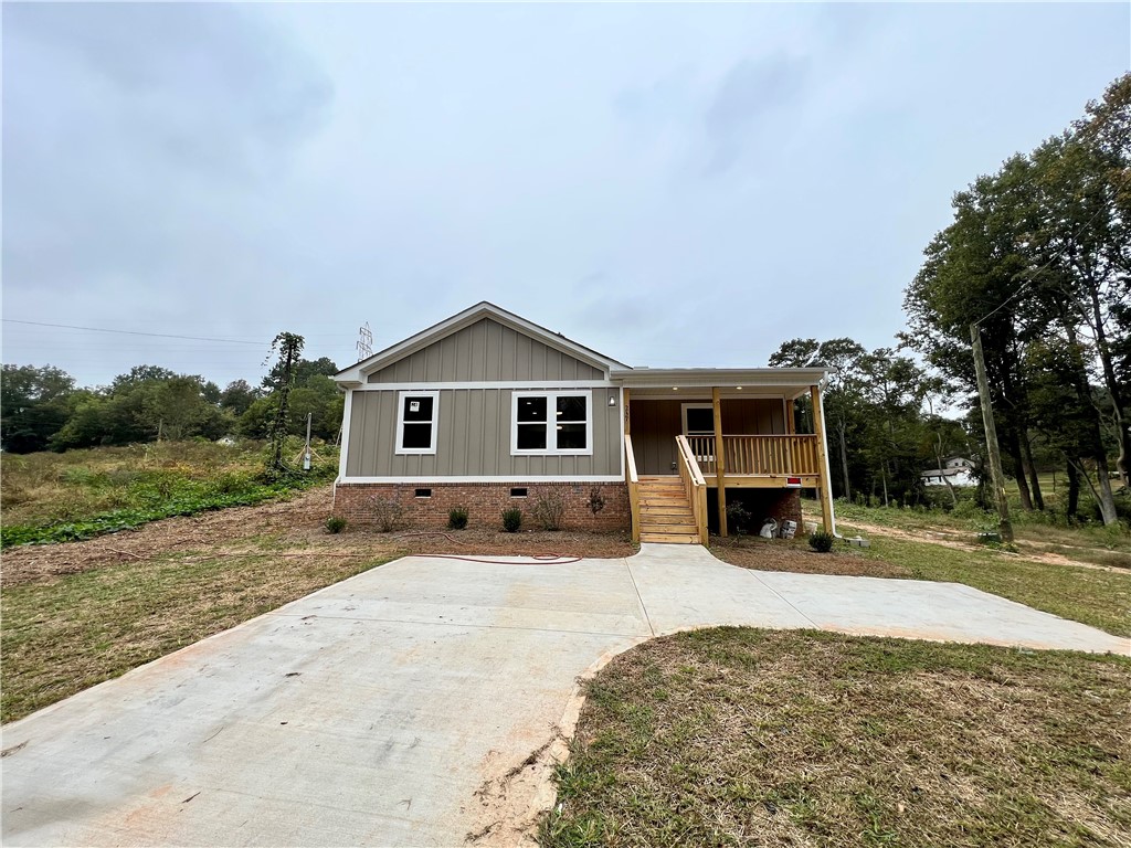 237 Rouda Street Seneca, SC 29678 - Photo 2 of 39