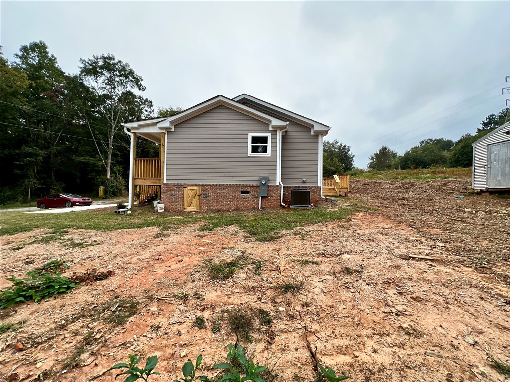 237 Rouda Street Seneca, SC 29678 - Photo 4 of 39