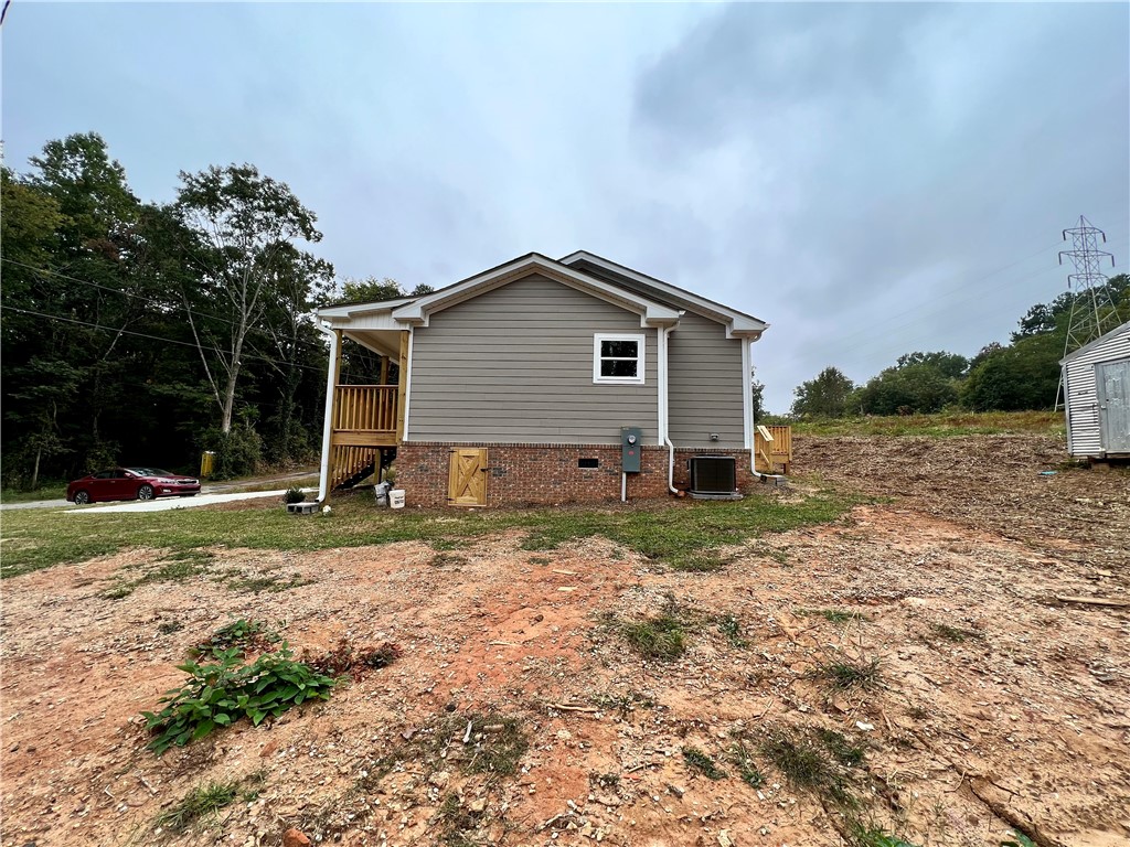 237 Rouda Street Seneca, SC 29678 - Photo 5 of 39