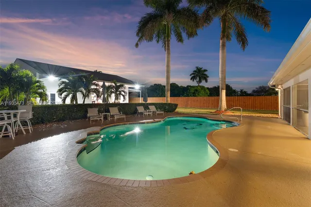 $999,000 | 1651 Northwest 19th Street, Homestead, FL 33030