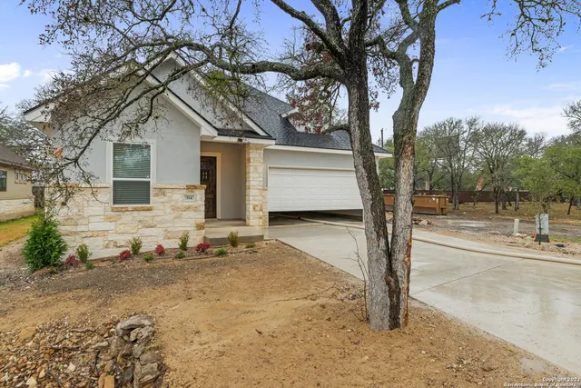 $2,650 | 514 Carriage House, Spring Branch, TX 78070