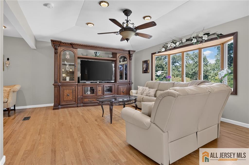 112 Tunison Road New Brunswick, NJ 08901 - Photo 30 of 55 Gallery Image 30
