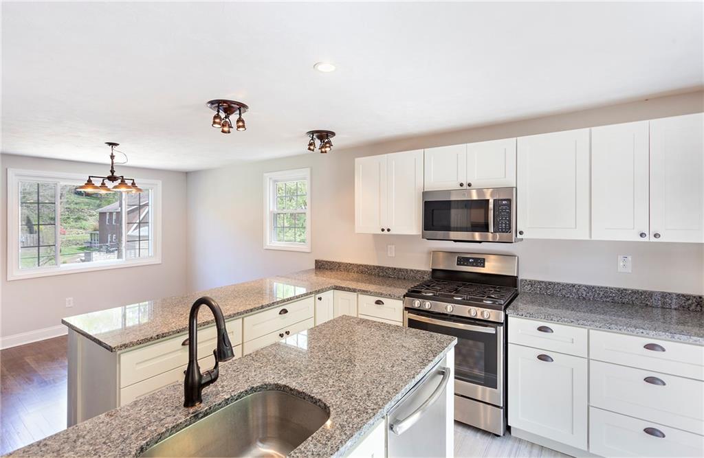 268 Cascade Road Pittsburgh, PA 15221 - Photo 12 of 25 Gallery Image 12