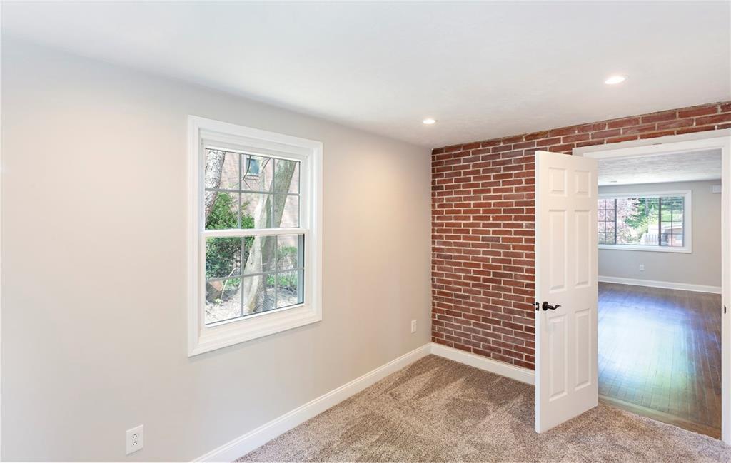 268 Cascade Road Pittsburgh, PA 15221 - Photo 16 of 25 Gallery Image 16