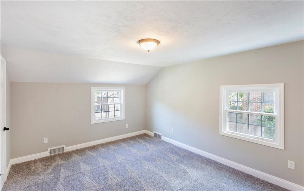 268 Cascade Road Pittsburgh, PA 15221 - Photo 17 of 25 Gallery Image 17