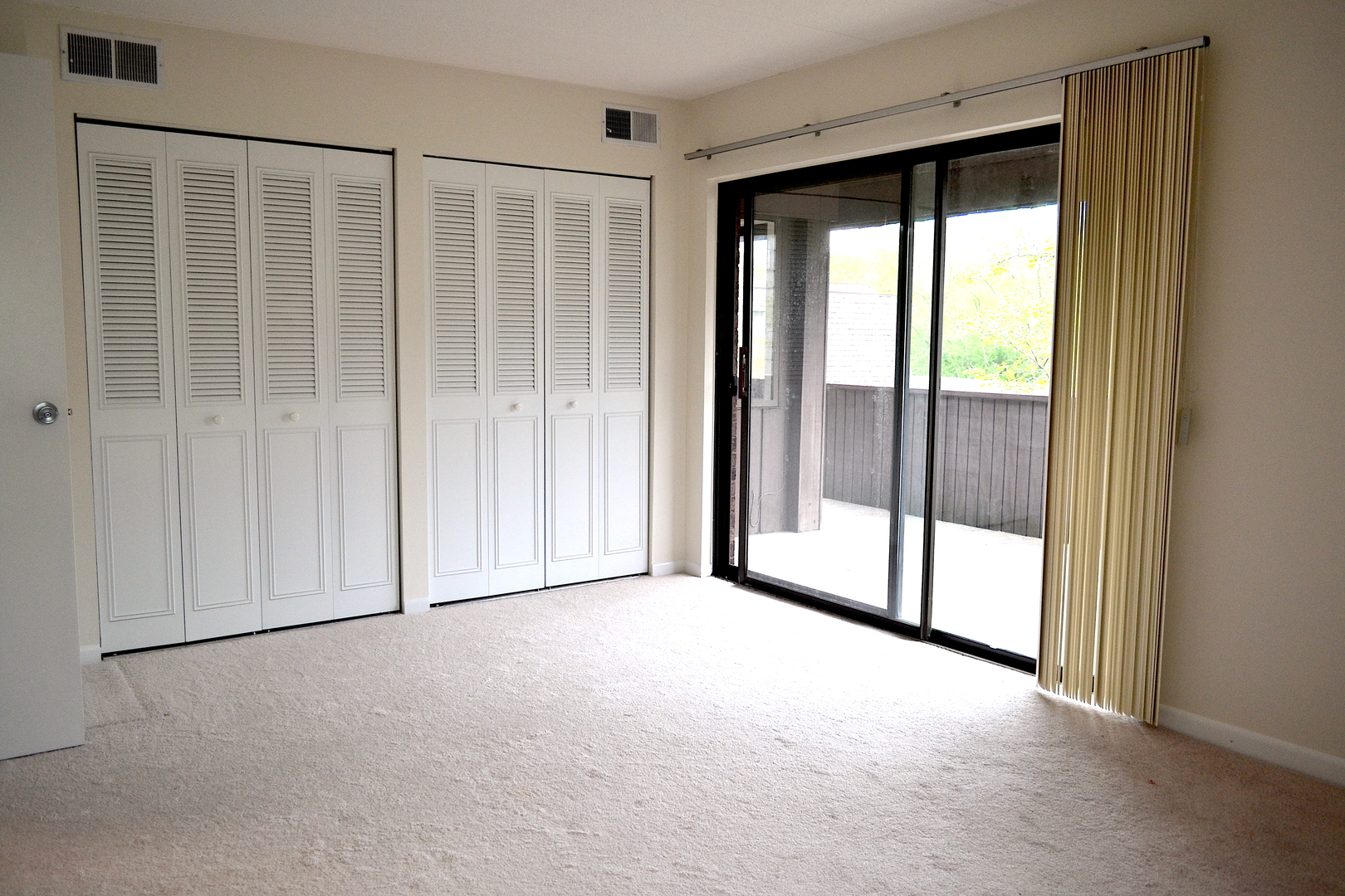 525 Timber Ridge Drive, Unit 307 Carol Stream, IL 60188 - Photo 7 of 18