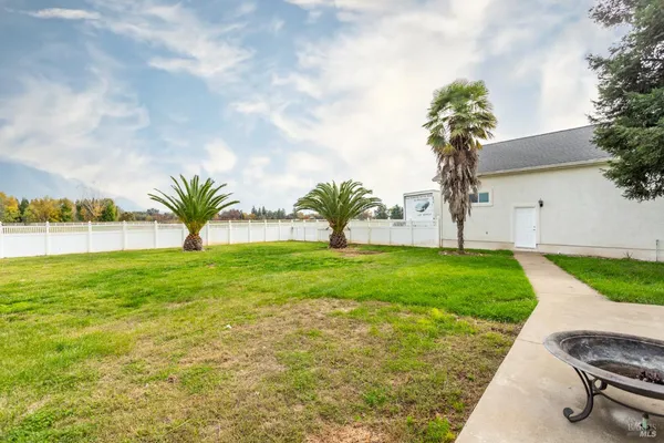 $998,000 | 7605 Churn Creek Road, Redding, CA 96002