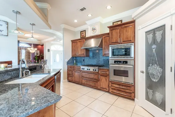 $998,000 | 7605 Churn Creek Road, Redding, CA 96002