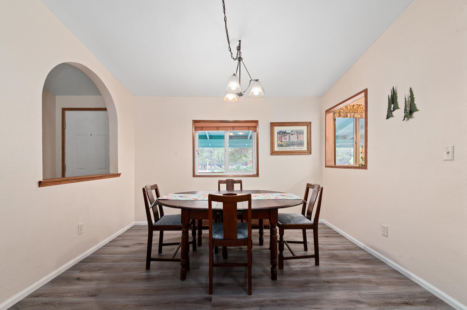 16213 Hawks Lair Road La Pine, OR 97739 - Photo 12 of 39 16213HawksLairRd-2