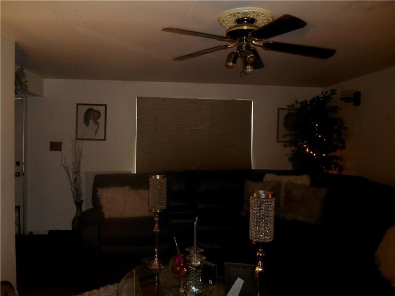33 St John Street McKees Rocks, PA 15136 - Photo 5 of 20 Living Rm 33