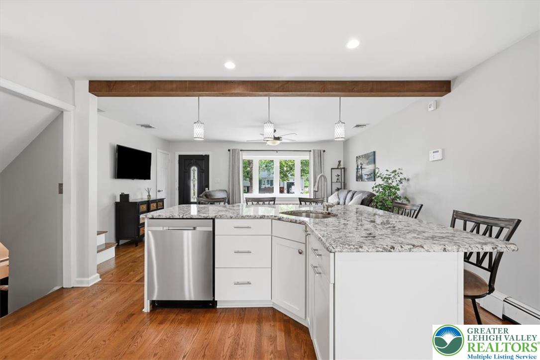 1928 Woodbury Road Bethlehem, PA 18017 - Photo 25 of 89