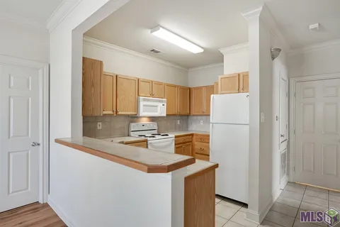 $170,000 | 710 East Boyd Drive, Unit 1806, Baton Rouge, LA 70808