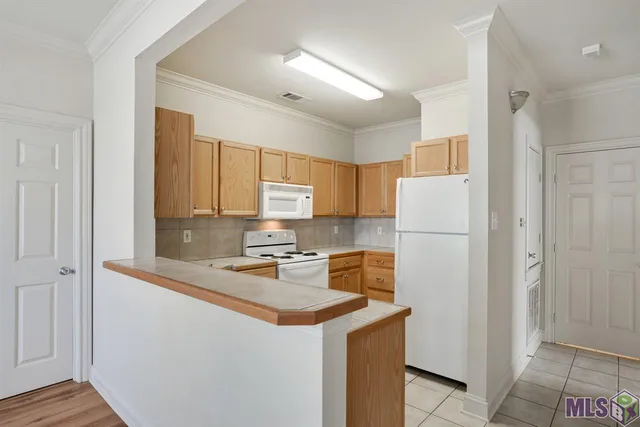$170,000 | 710 East Boyd Drive, Unit 1806, Baton Rouge, LA 70808