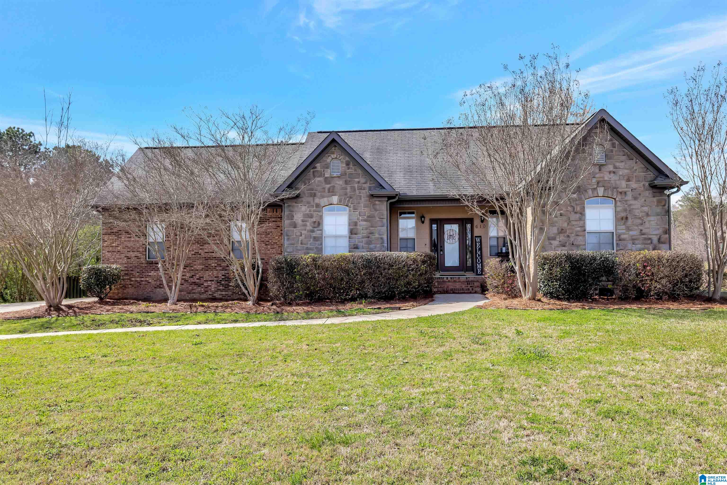 610 Ridgefield Cove Odenville, AL 35120 - Photo 3 of 39