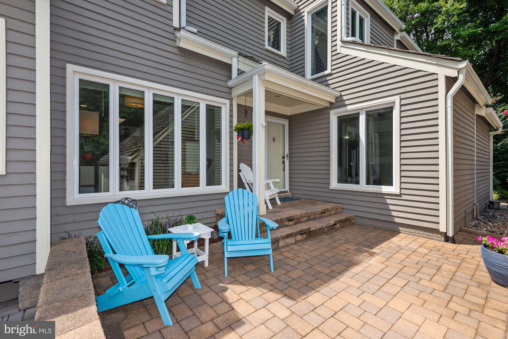 11633 Chapel Cross Way Reston, VA 20194 - Photo 2 of 64 400 sq ft of sunny front patio space