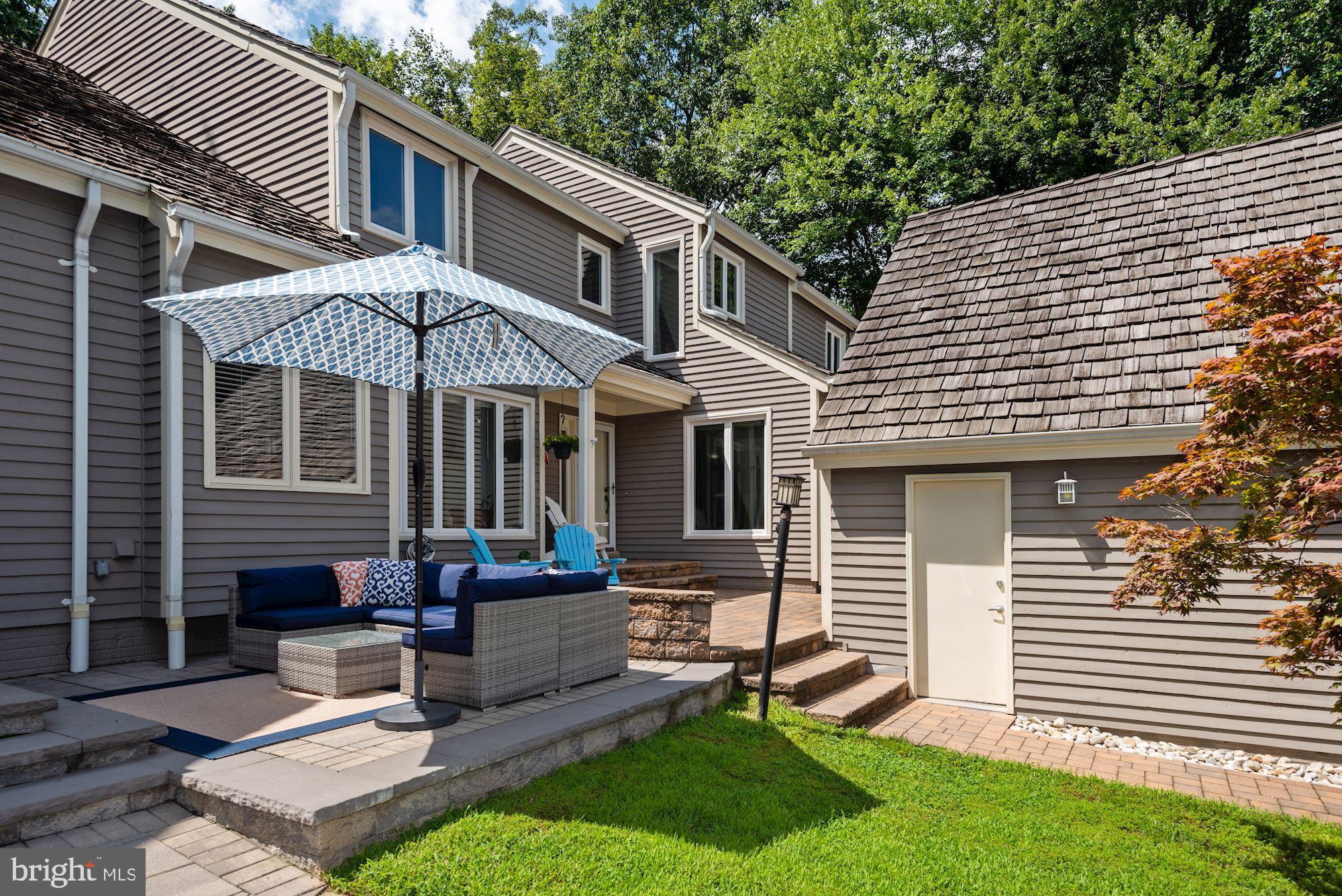 11633 Chapel Cross Way Reston, VA 20194 - Photo 3 of 64