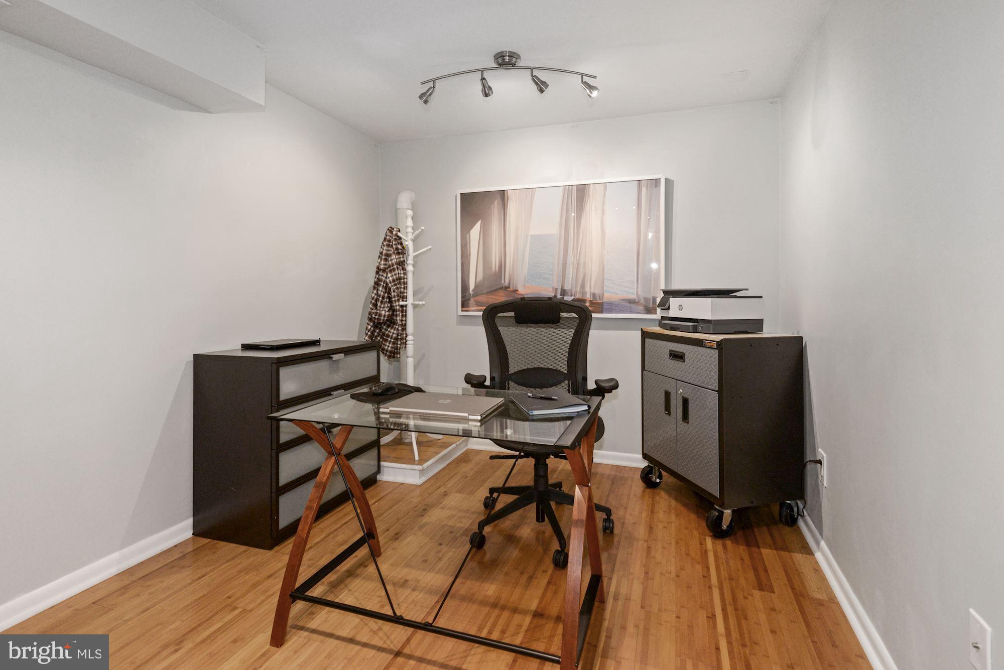11633 Chapel Cross Way Reston, VA 20194 - Photo 39 of 64 Another flexible space