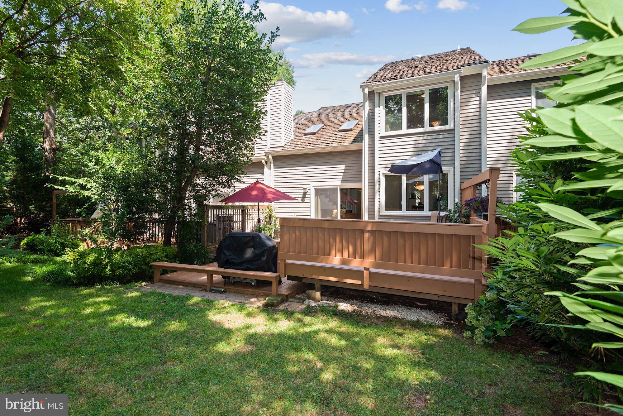11633 Chapel Cross Way Reston, VA 20194 - Photo 40 of 64 Exterior rear