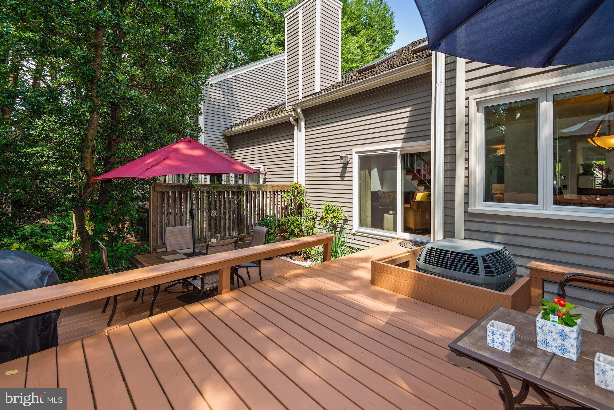 11633 Chapel Cross Way Reston, VA 20194 - Photo 44 of 64 Kick back and relax!