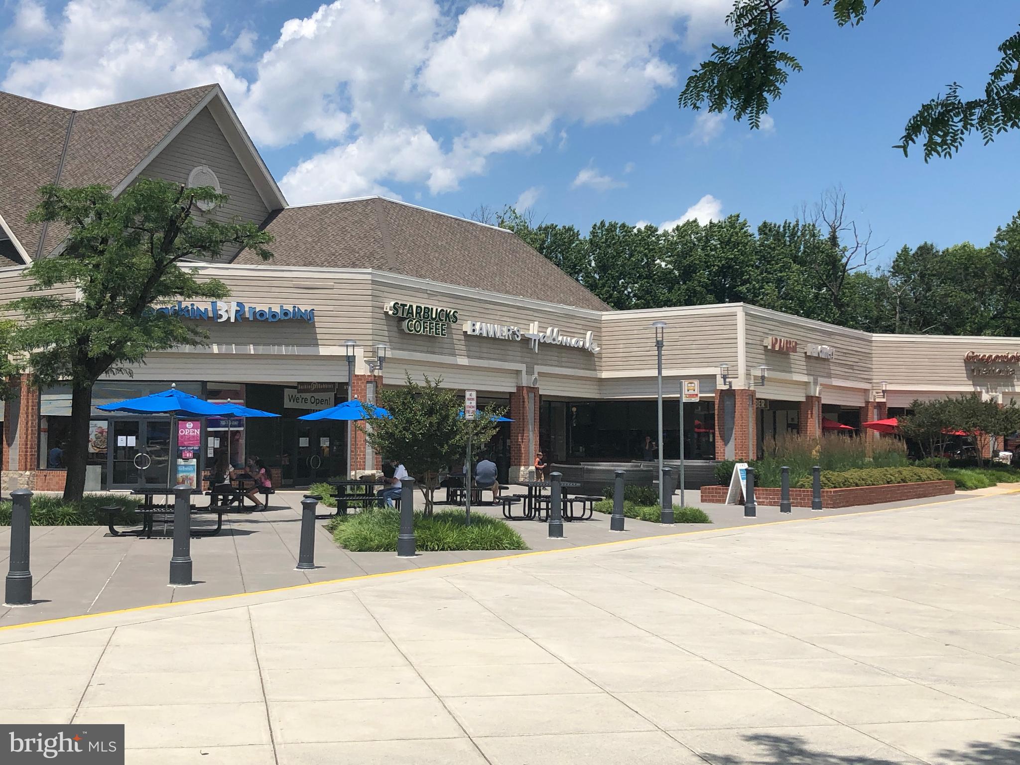 11633 Chapel Cross Way Reston, VA 20194 - Photo 55 of 64 Giant, Starbucks, ice cream, restaurants and more!