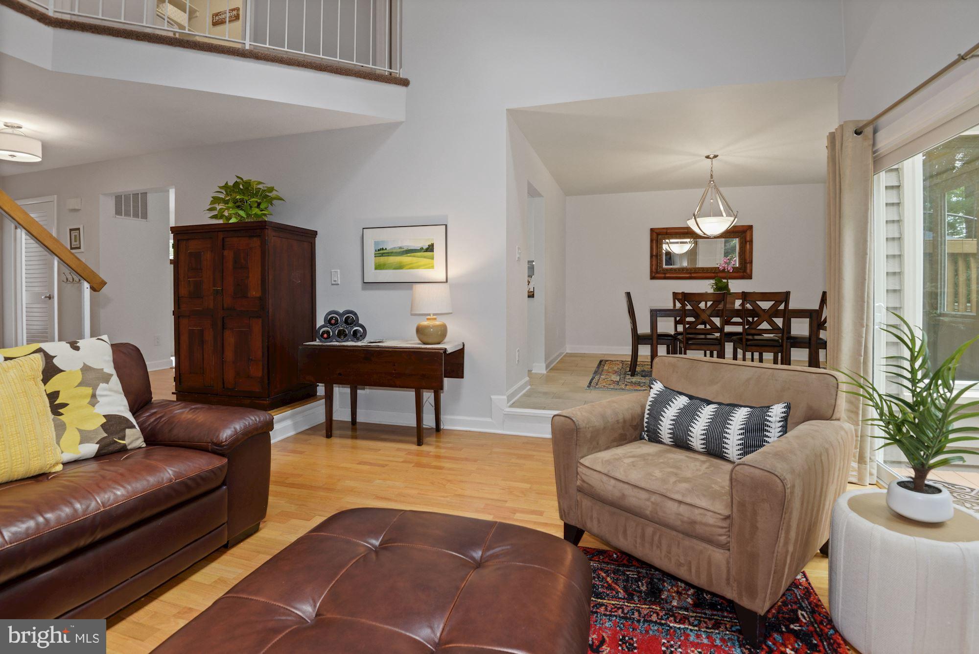 11633 Chapel Cross Way Reston, VA 20194 - Photo 9 of 64 View of dining room from living area