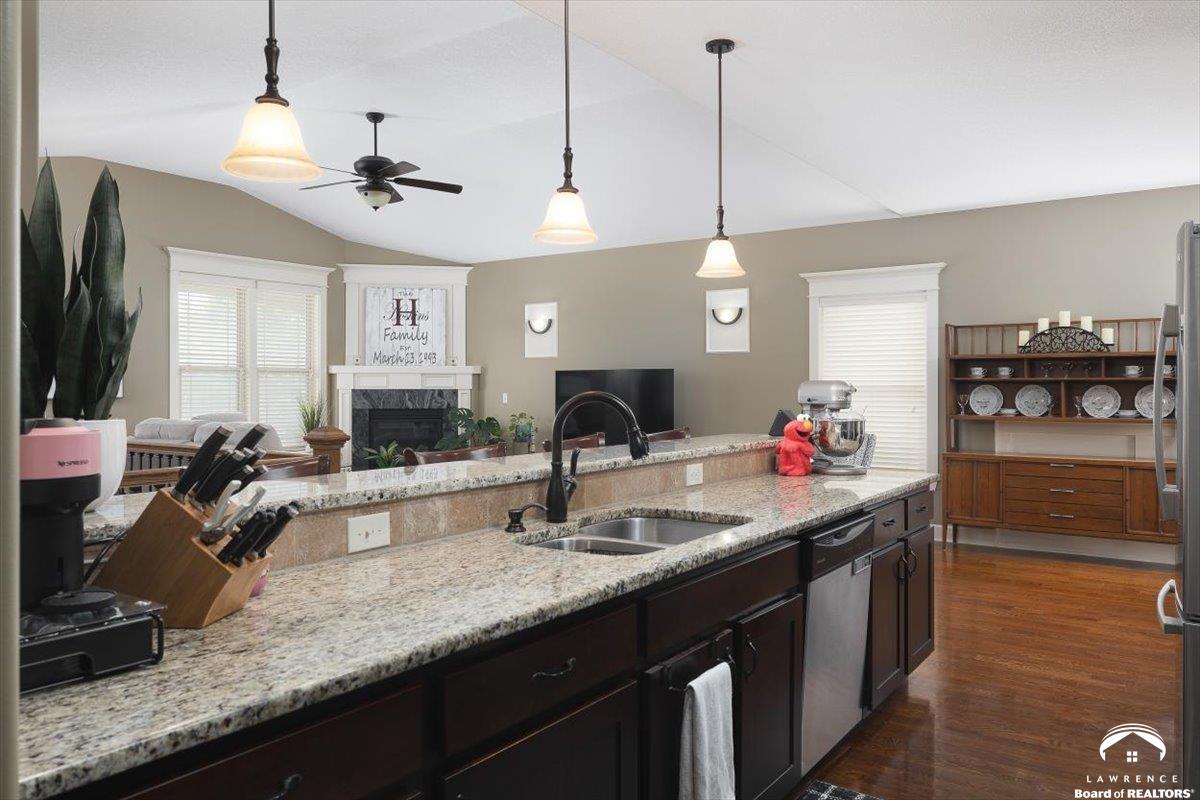 4116 Doolittle Drive Lawrence, KS 66049 - Photo 12 of 36